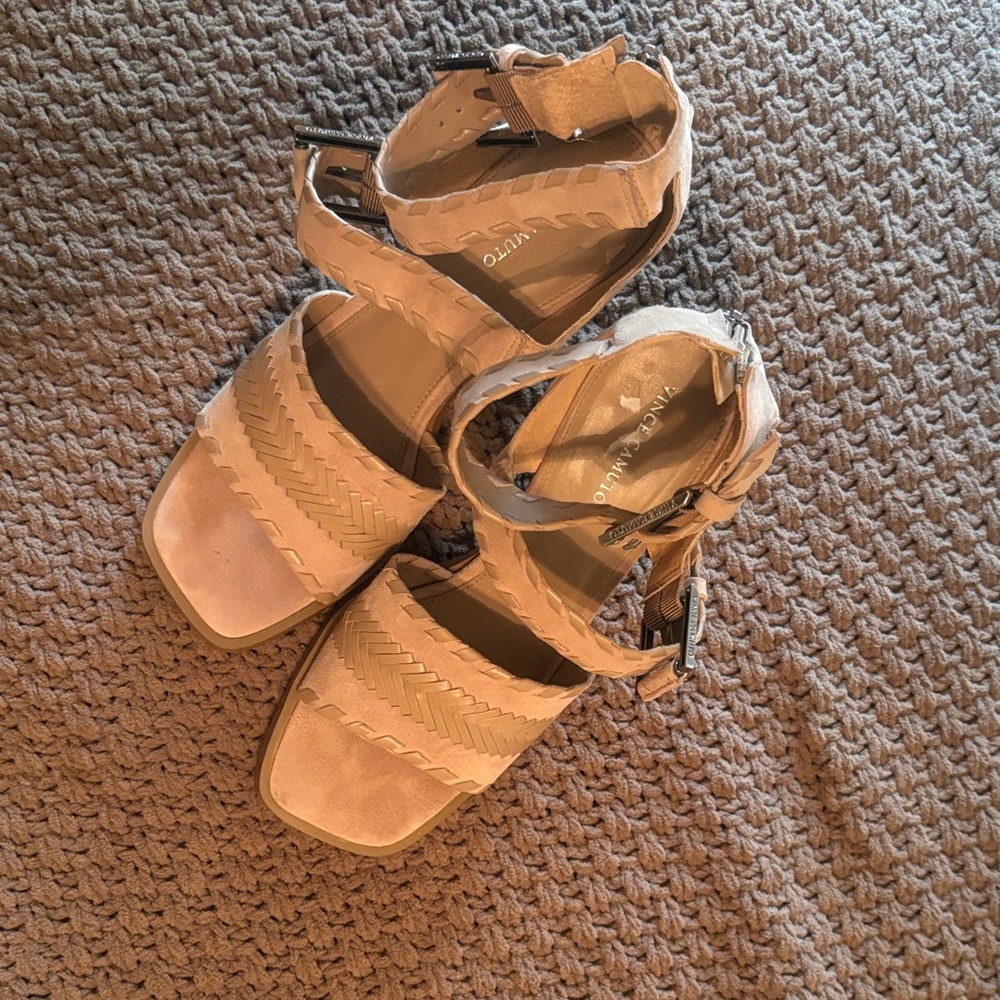 Vince Camuto Suraylin Sandals Size 10 Tan Woven Fisherman Boho Ankle Strap shoes